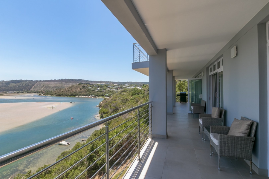 4 Bedroom Property for Sale in Kingfisher Creek Western Cape